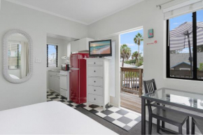 Sabal Palms Inn